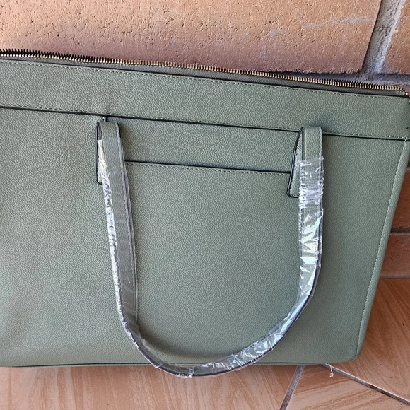 NWT London Fog Sophia Pebble Tote Olive Green 100th Anniversary - Picture 3 of 10